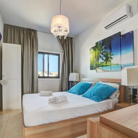 Villa Sunnyvillas: 4br Villa☆private Pool + Jacuzzi - Amelie Protaras