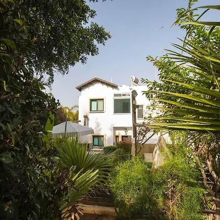 Sunnyvillas: 4br Villa☆private Pool + Jacuzzi - Amelie