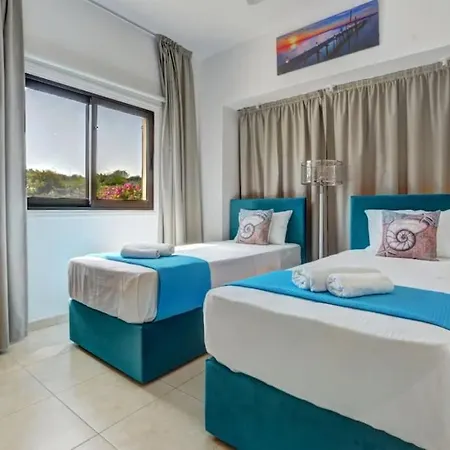 Villa Sunnyvillas: 4br Villa☆private Pool + Jacuzzi - Amelie Protaras