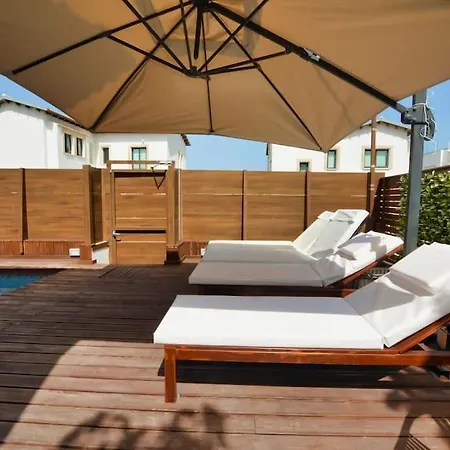 Sunnyvillas: 4br Villa☆private Pool + Jacuzzi - Amelie Villa