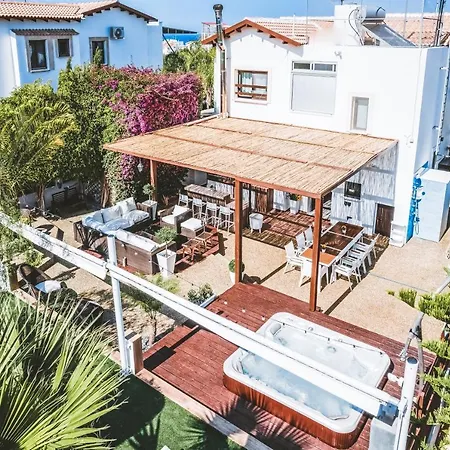 Villa Sunnyvillas: 4br Villa☆private Pool + Jacuzzi - Amelie