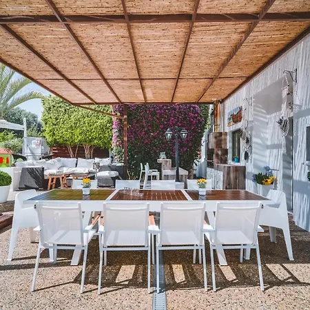 Villa Sunnyvillas: 4br Villa☆private Pool + Jacuzzi - Amelie Protaras