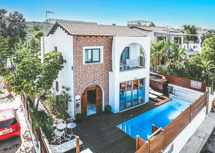 Sunnyvillas: 4br Villa☆private Pool + Jacuzzi - Amelie Villa *