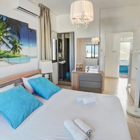 Sunnyvillas: 4br Private Pool+jacuzzi+sauna Πρωταράς