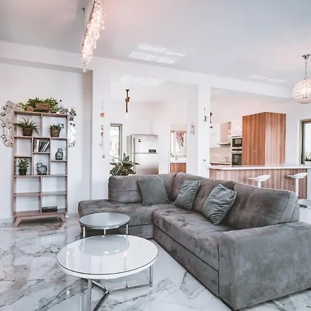 Βίλα Sunnyvillas: 4br Private Pool+jacuzzi+sauna *
