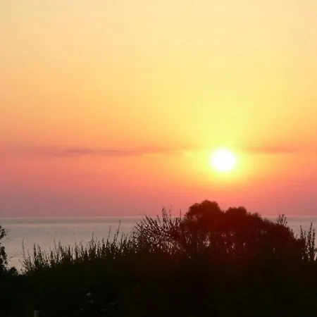 Sunnyvillas: 4br Private Pool+jacuzzi+sauna Πρωταράς