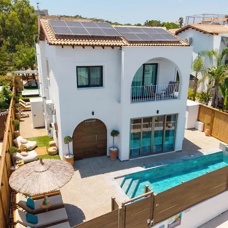 Sunnyvillas: 4br Private Pool+jacuzzi+sauna * Πρωταράς