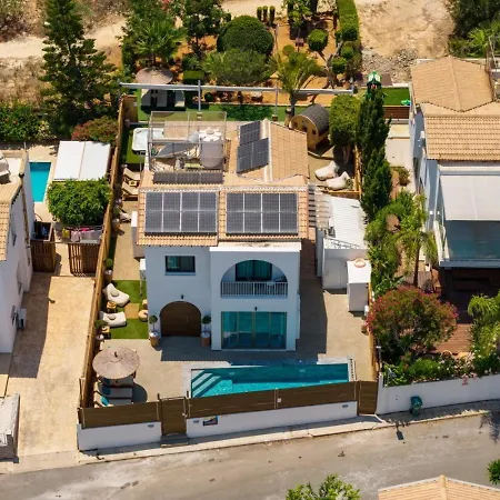 Sunnyvillas: 4br Private Pool+jacuzzi+sauna