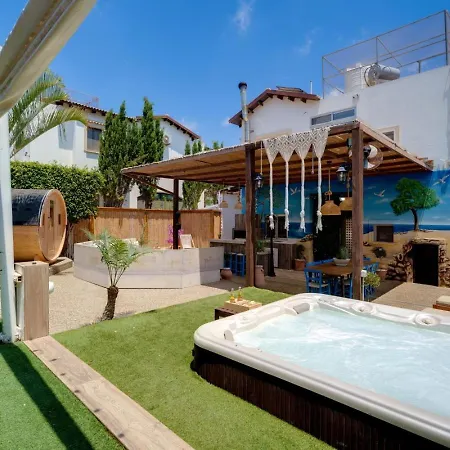 Sunnyvillas: 4br Private Pool+jacuzzi+sauna Βίλα *