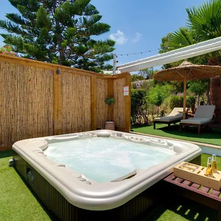 Sunnyvillas: 4br Private Pool+jacuzzi+sauna Βίλα Πρωταράς