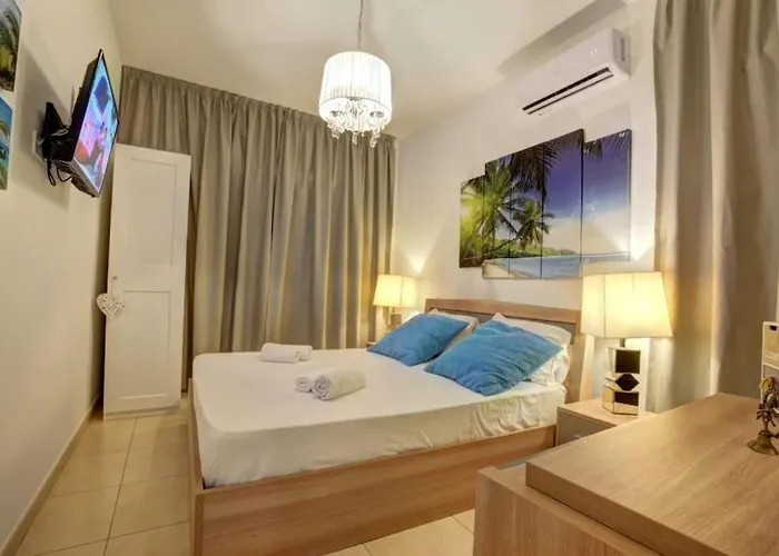 Sunnyvillas: 4br Villa☆private Pool + Jacuzzi - Amelie ヴィラ