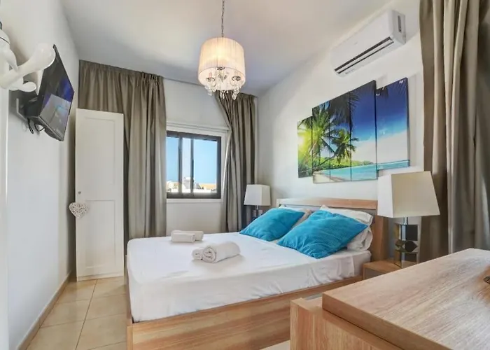 ヴィラ Sunnyvillas: 4br Villa☆private Pool + Jacuzzi - Amelie プロタラス