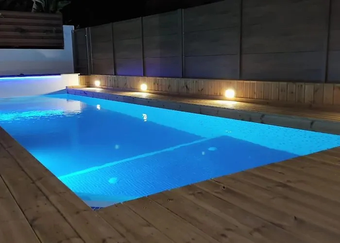 Sunnyvillas: 4br Villa☆private Pool + Jacuzzi - Amelie *