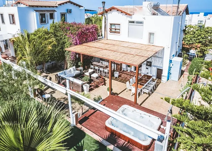 ヴィラ Sunnyvillas: 4br Villa☆private Pool + Jacuzzi - Amelie