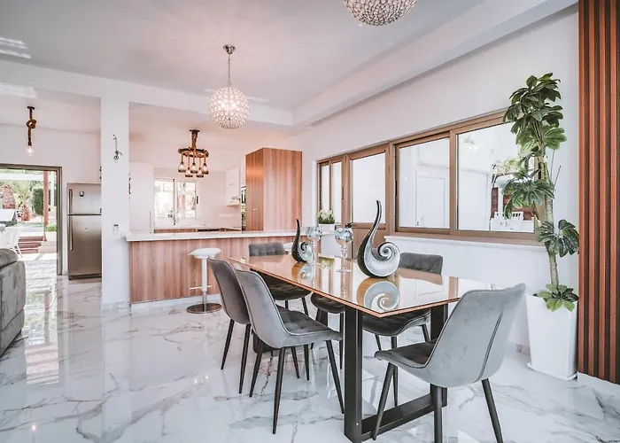 Sunnyvillas: 4br Villa☆private Pool + Jacuzzi - Amelie * Протарас