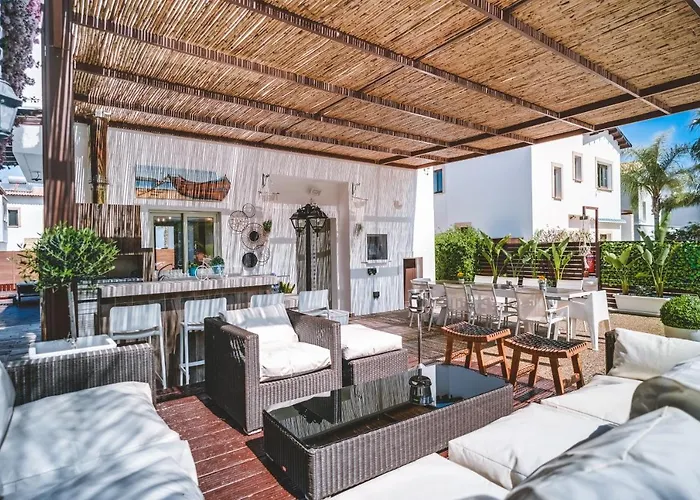 Sunnyvillas: 4br Villa☆private Pool + Jacuzzi - Amelie プロタラス