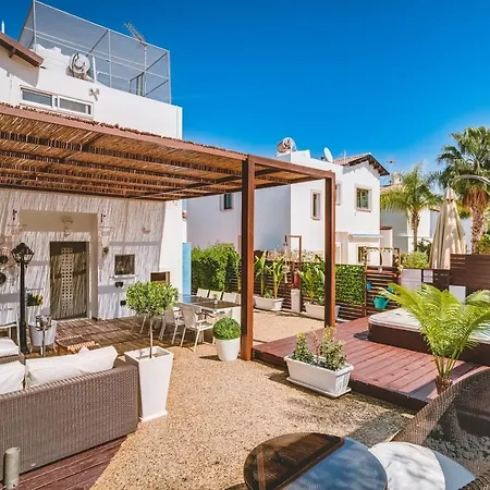 Sunnyvillas: 4br Villa☆private Pool + Jacuzzi - Amelie Villa