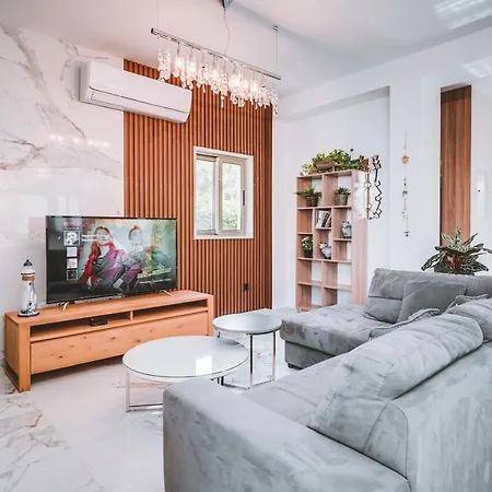 Sunnyvillas: 4br Villa☆private Pool + Jacuzzi - Amelie *